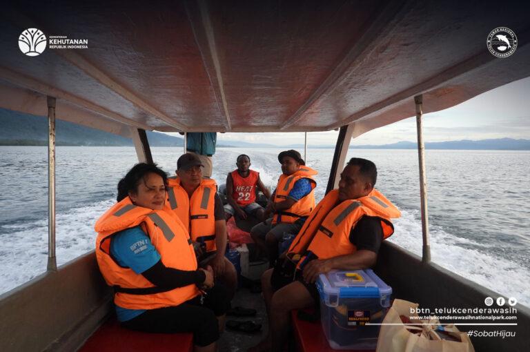 SMART Patrol bersama Masyarakat Mitra Polhut (MMP) di wilayah BPTN II Wasior