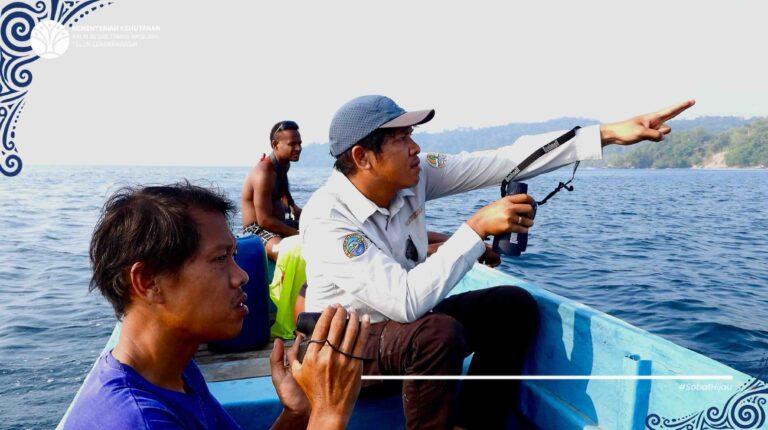 Empat Jenis Burung Paruh Bengkok Teridentifikasi di Pulau Roon.